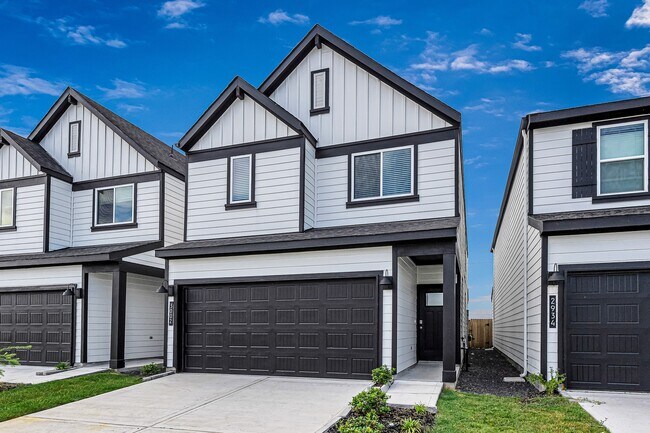 Photo - 3002 Crown Gate Dr