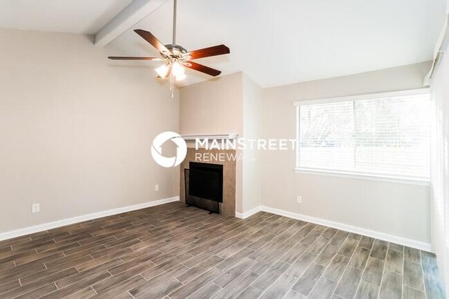 Photo - 3 Bedroom Pet-Friendly Home in GARLAND, TX...