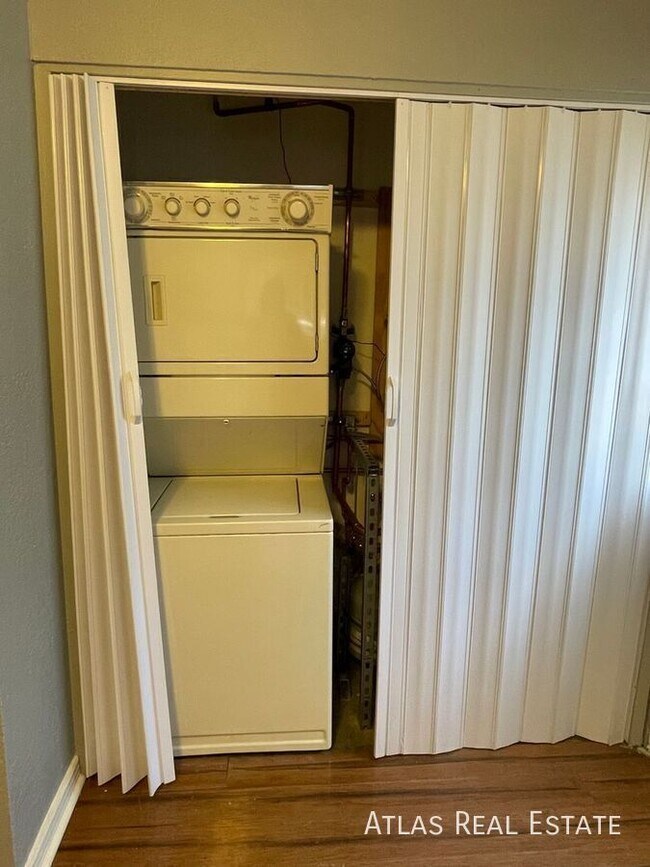 Photo - 5301 S Delaware St