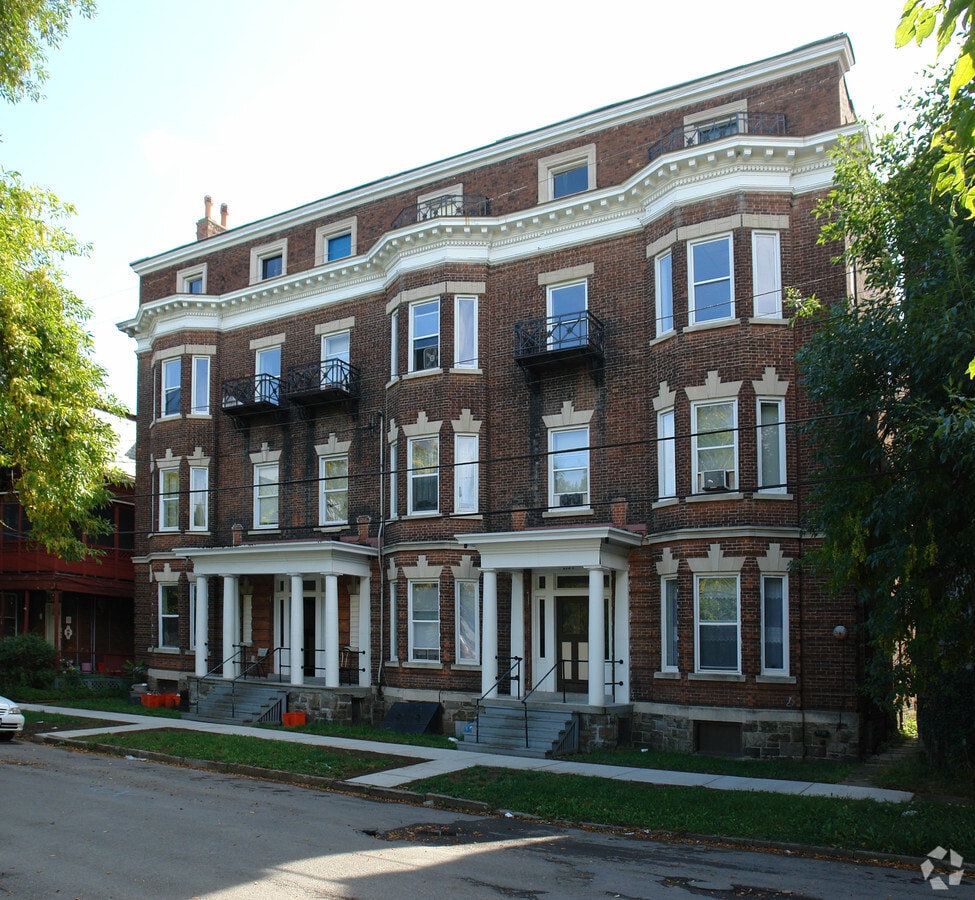 Photo - 1121 Summit Pl Apartments