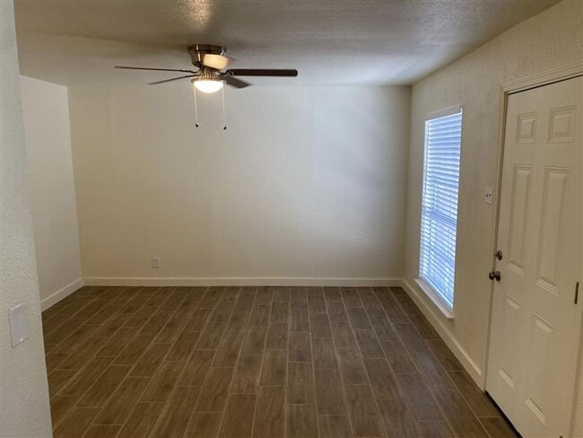 Photo - 5514 Little Creek Dr
