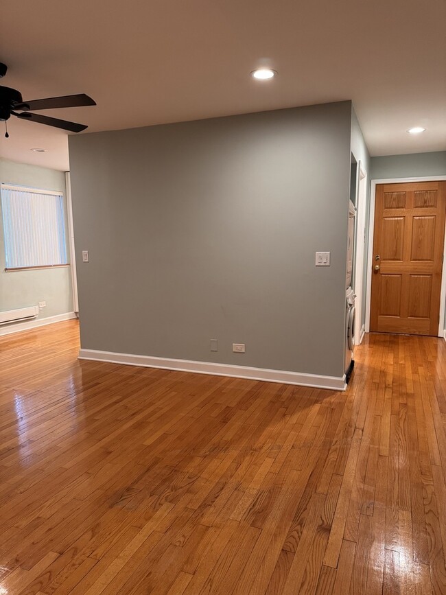 Photo - 705 Strom Dr Unidad 2D