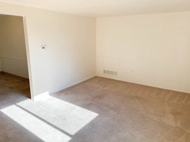 Photo - 121 3rd St Unit Main Level