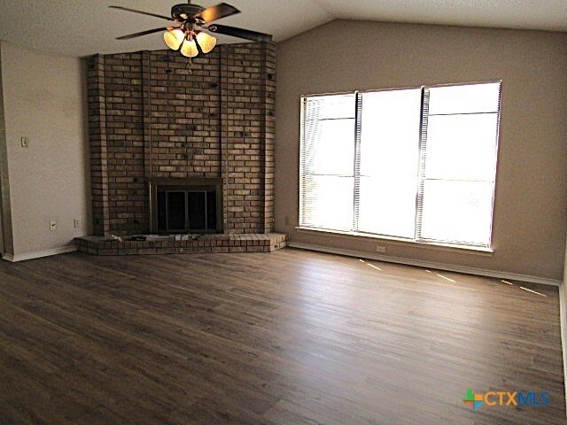 Photo - 1706 Wickfield Way