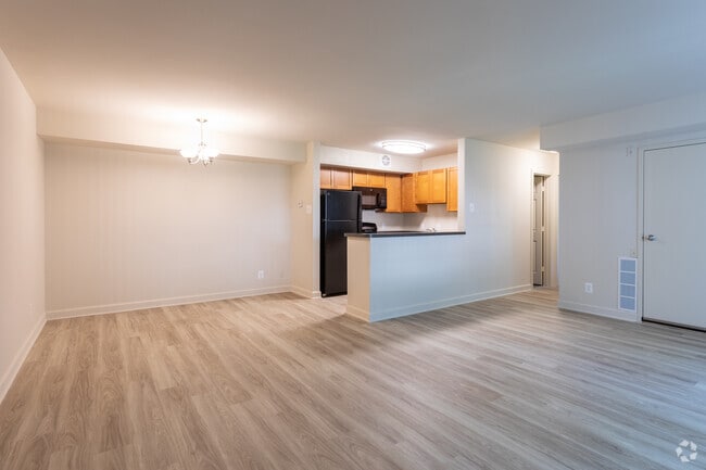 Woodmont Park Apartments