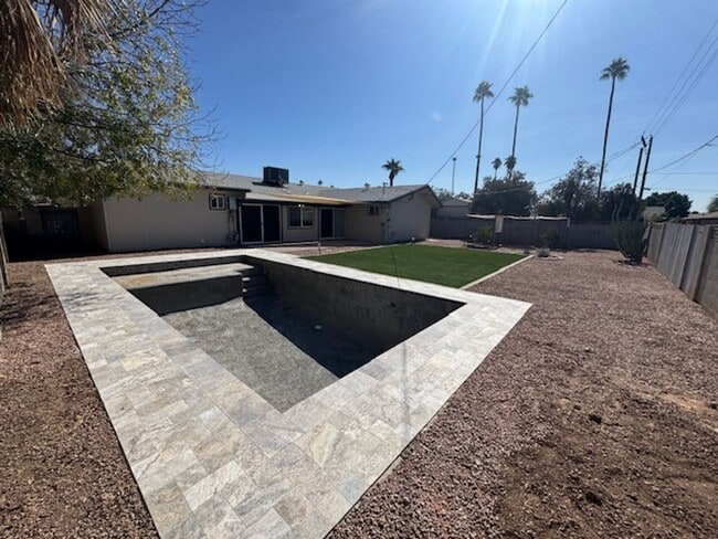 Photo - AMAZING ASU HOUSE IN GREAT STUDENT AREA