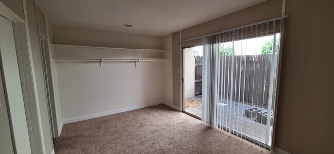 711 E Medio St