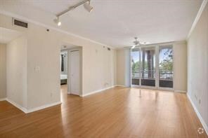 Building Photo - 2665 SW 37th Ave Unit 207 Rental