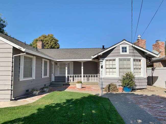 Photo - 750 B St