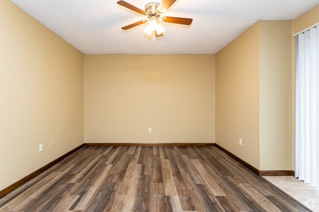 2HAB, 2BA - 840 ft² - Pelican Park Apartments
