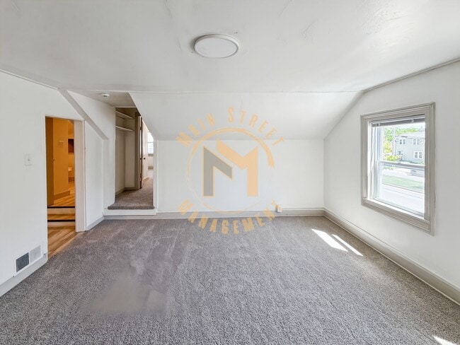 Photo - 354 Nicolet Blvd Unit Upper (A)