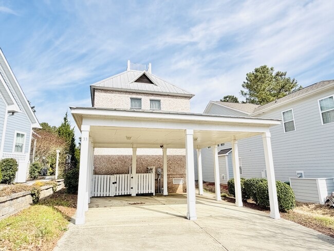 Photo - 33 Golden Spur Ln