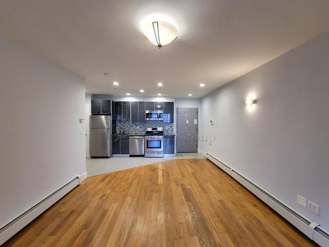 Photo - 1 bedroom in ASTORIA NY 11103 Unit 2R