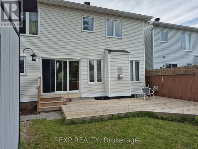Photo - 192 Windhurst Dr