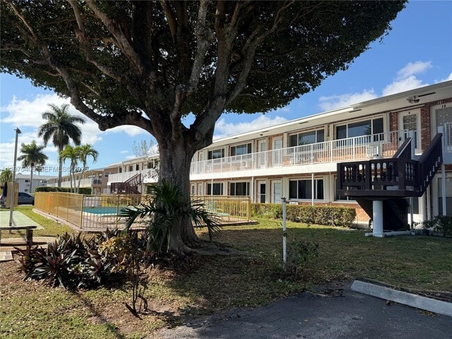 Building Photo - 450 Layne Blvd Unit 18