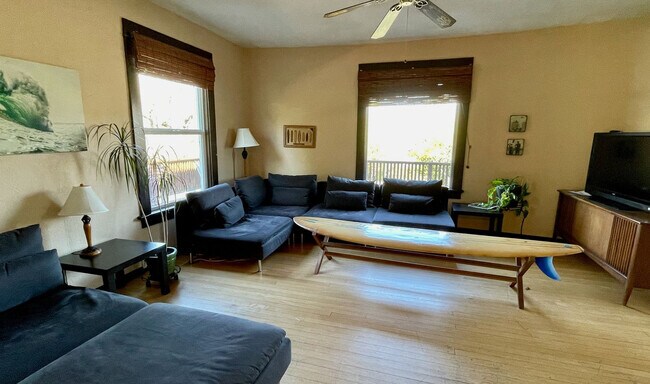 Building Photo - 1211 Columbia St Unit ID1247438P Rental