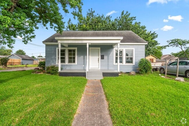 Building Photo - 1313 Elm St Rental