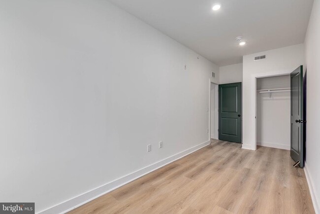 Photo - 1224 W Silver St