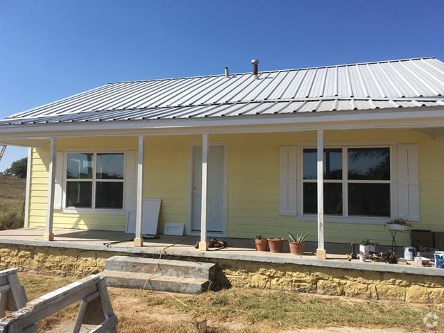 Building Photo - 300 R T Ln Rental