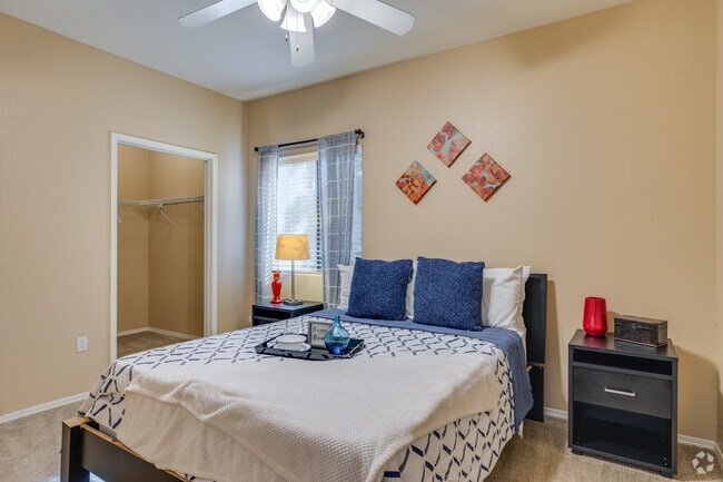 2HAB, 2BA - 1,065 ft² - Villas on Bell