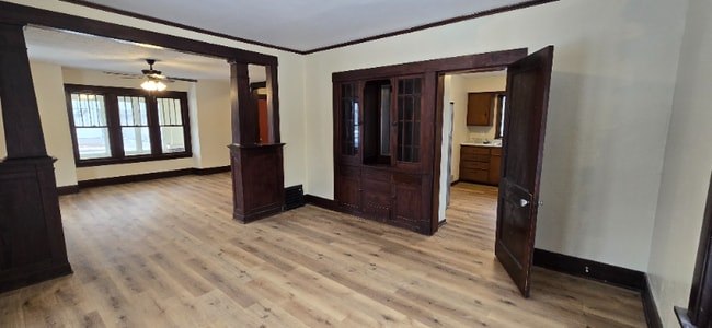 Photo - 1519-122n 22nd St