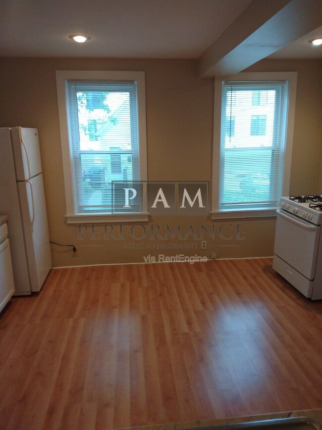 Photo - 1521 N Jefferson St