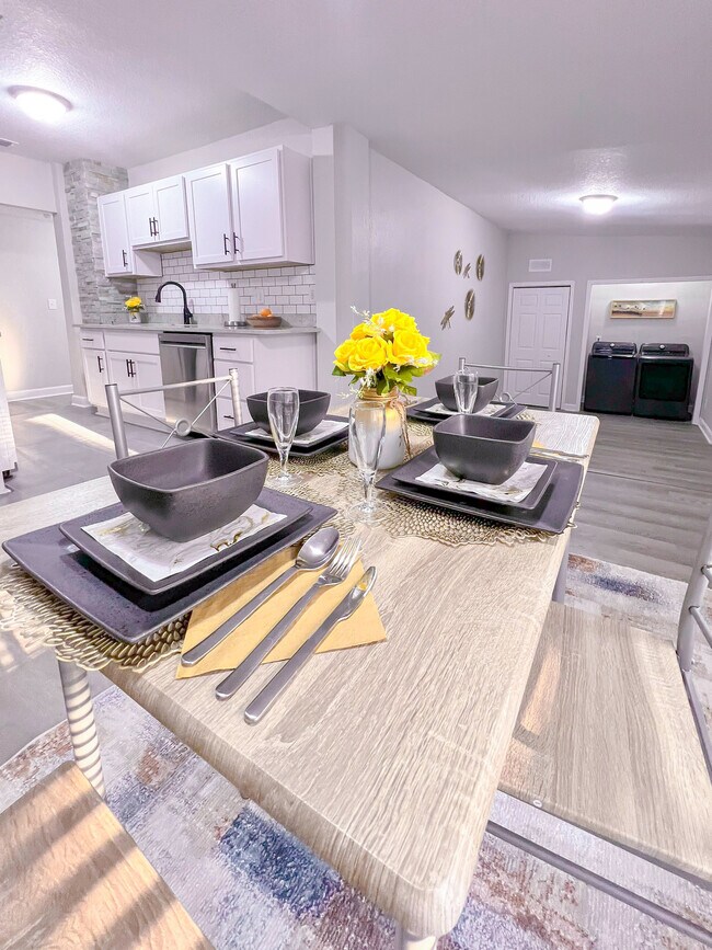 Photo - 7530 Bloxham Ave