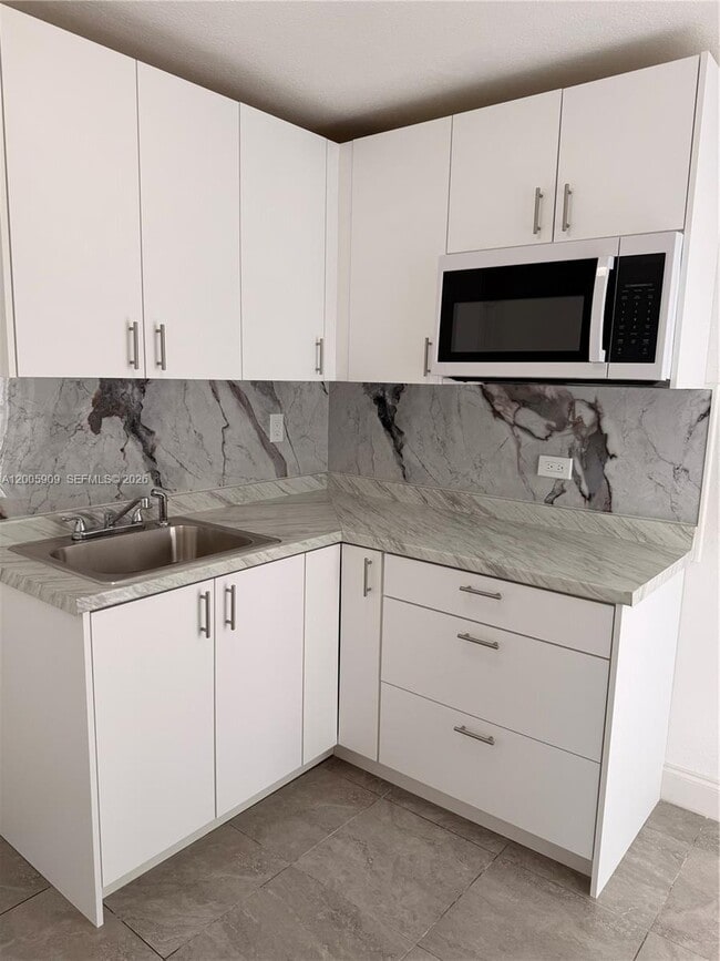 Photo - 6613 Evergreen Dr Unit c