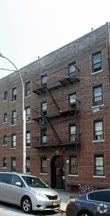 Photo - 103-35 97th St