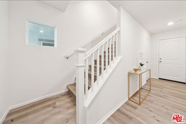 Photo - 605 Daniel Freeman Cir