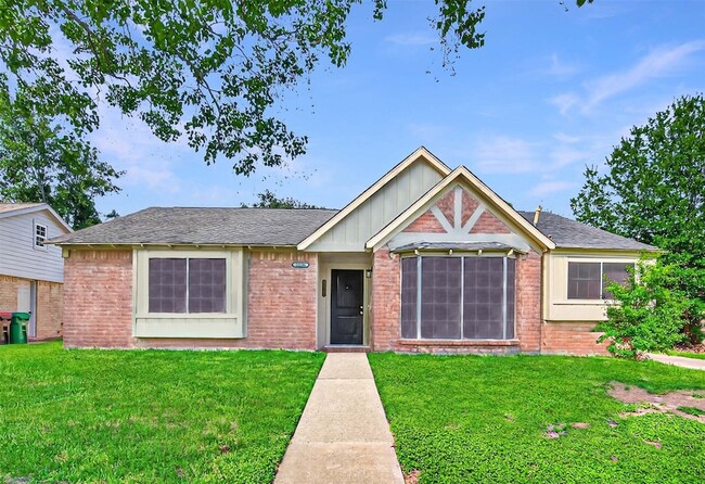 Building Photo - 22206 Red River Dr