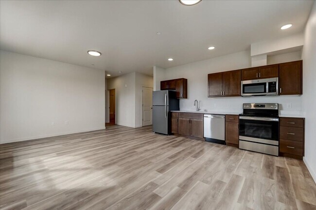 Photo - Anderson Court