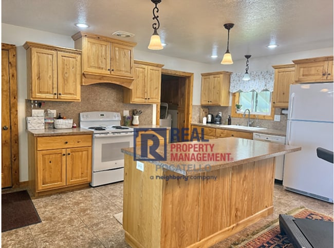 Photo - 13355 N Dekay Rd Unidad Upstairs