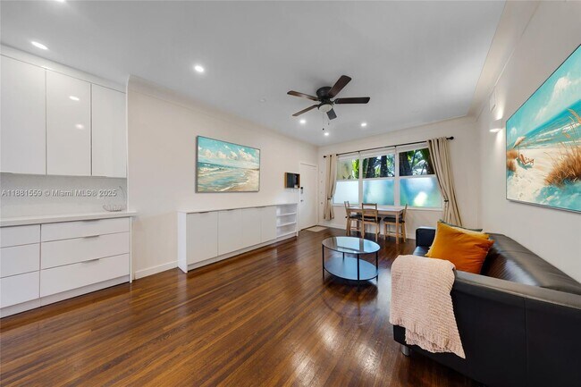 Building Photo - 1446 Lenox Ave. Unit 2 Rental