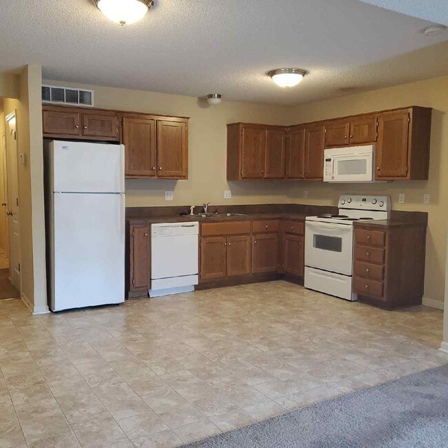 Photo - 425j Hawthorne Blvd