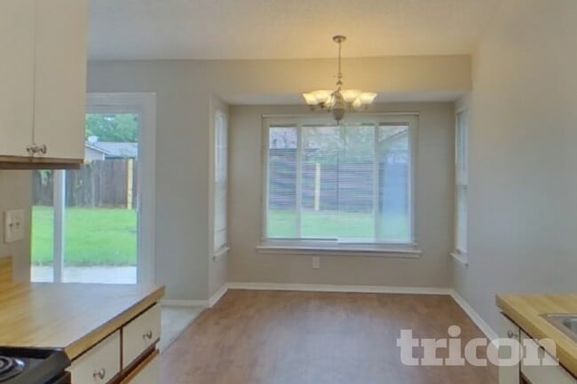 Photo - 1865 Shannon Lake Dr
