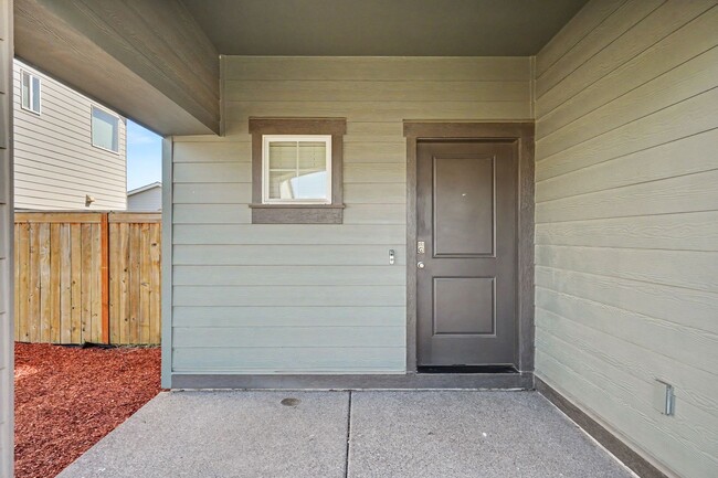 Photo - 4 Bed (plus BONUS ROOM), 2.5 Bath Newer Home in NE Salem