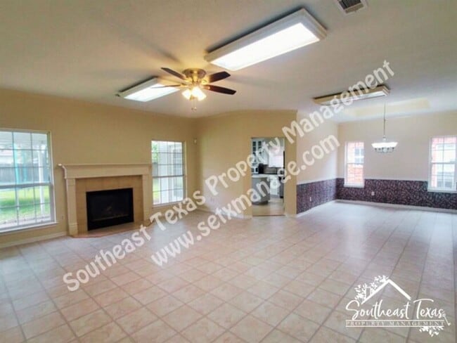 Photo - 7920 Buttercup Ln