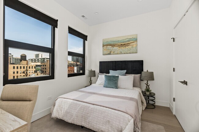 Photo - 153 W Ohio St Unidad 504