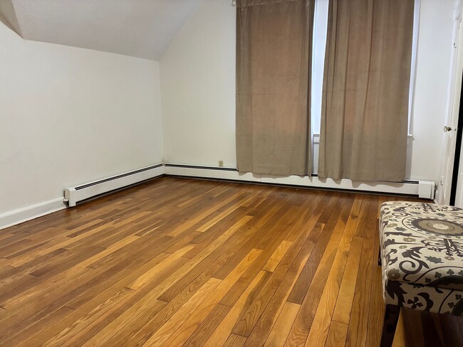 Photo - 102 Salem Turnpike