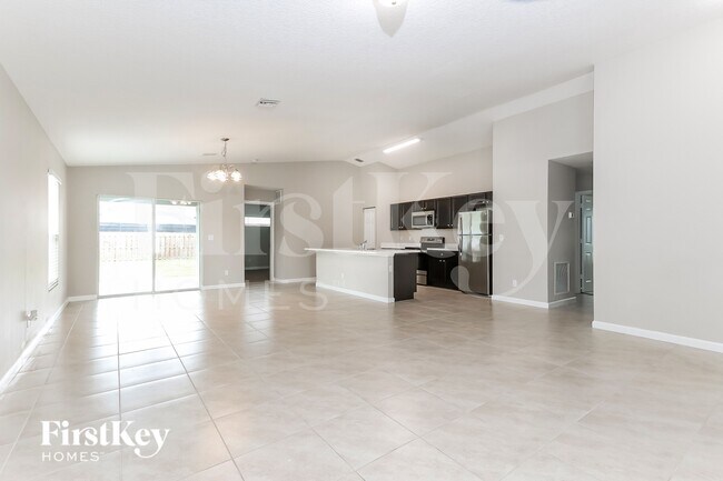 Photo - 1809 SW Cycle St