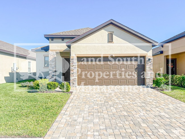 Building Photo - 3388 Cup Dr