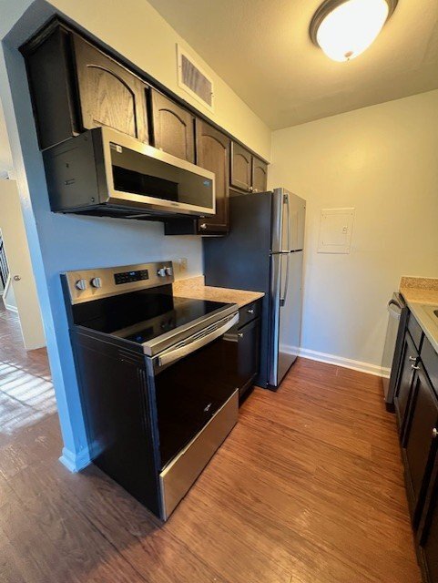 Photo - 503 E 6th St Unit 2 BR Balcony