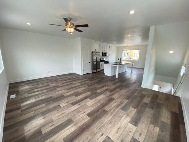 Photo - Beautiful Newer Rockwell Ranch Townhome (End Unit)