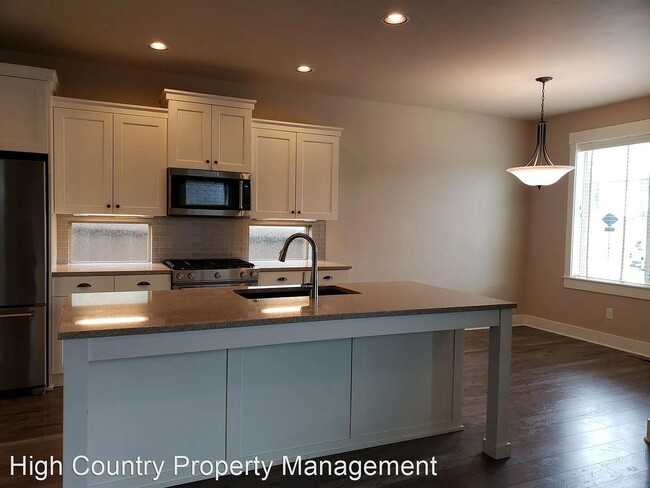 Photo - 20909 Sotra Loop