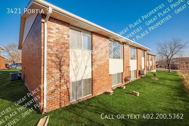 Photo - 3421 Portia St