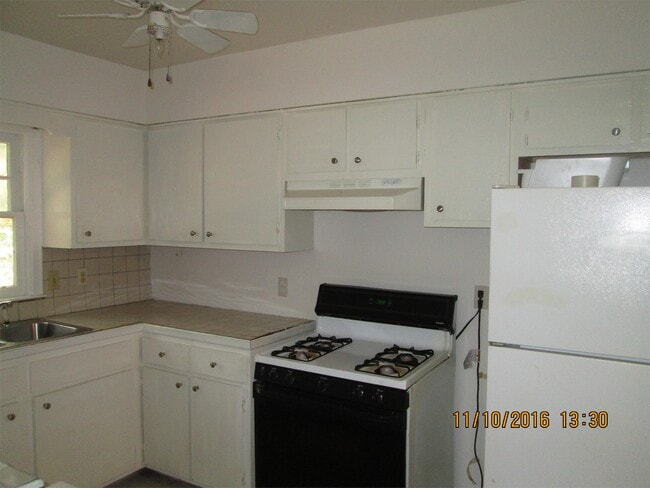 Photo - 2980 Wanda Cir SW