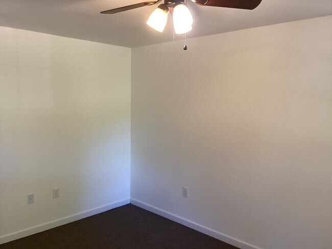 Photo - 2 bed 1 bath Blackstone Duplex