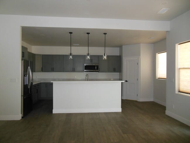 Photo - 695 Anela Ln