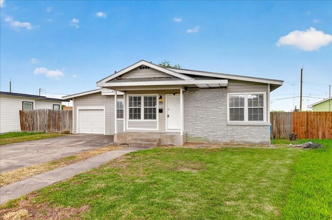Photo - 929 Ashland Dr